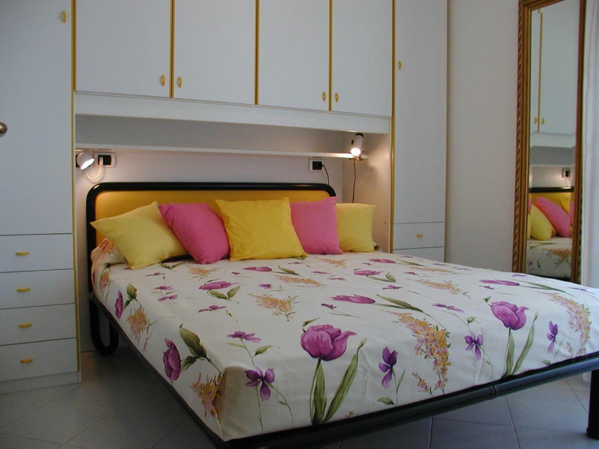 Complesso Solarium Apartman Bibione Kültér fotó