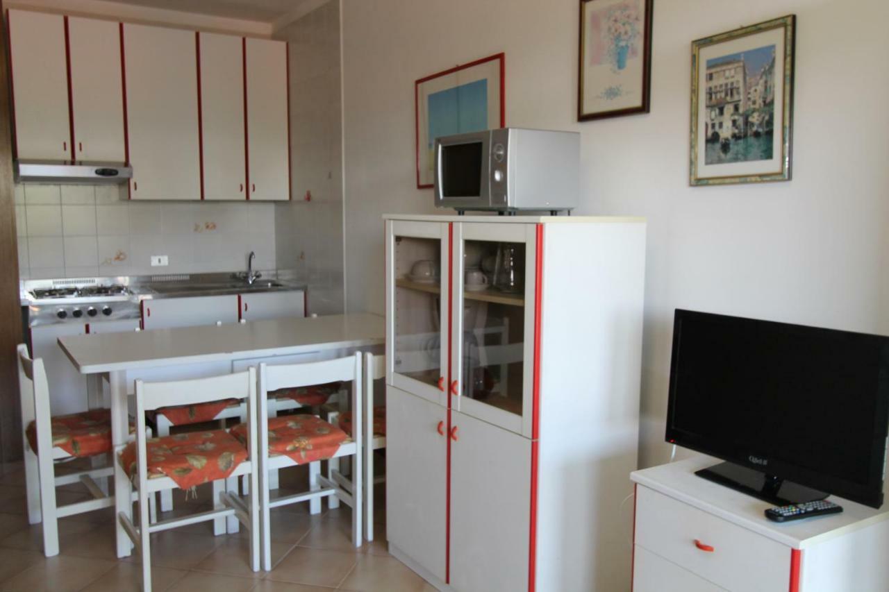 Complesso Solarium Apartman Bibione Kültér fotó